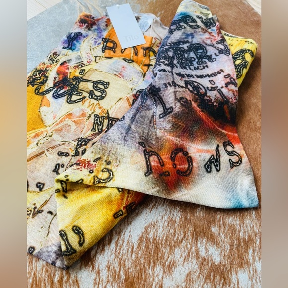 TILO Scarves Cashmere & Modal blend! Never worn. News Print design. Great gift! - Picture 3 of 11